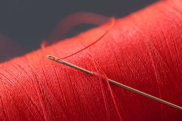 red-thread-5548304_1280